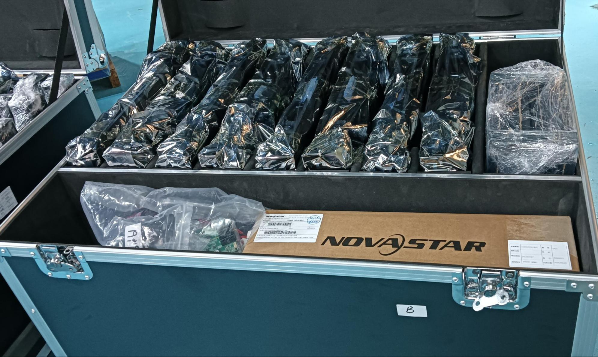 Air cargo crate packing pictures